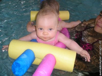 On croirait que je suis sérieuse pendant le cours des bébés nageurs...